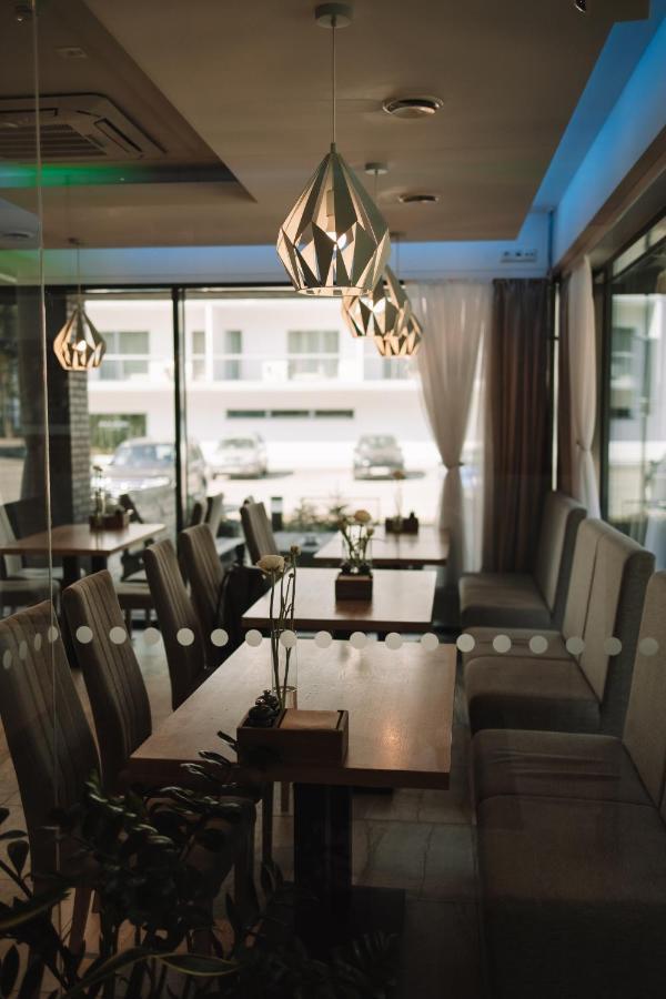Merepargi Aparthotel & Cafe Narva-Jõesuu 外观 照片